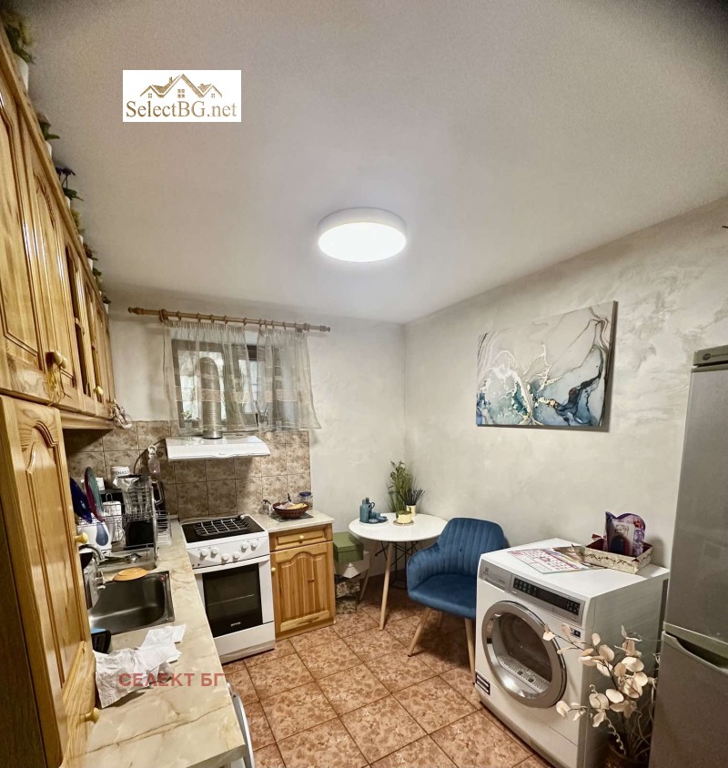 Продава КЪЩА, гр. Дряново, област Габрово, снимка 2 - Къщи - 52132354