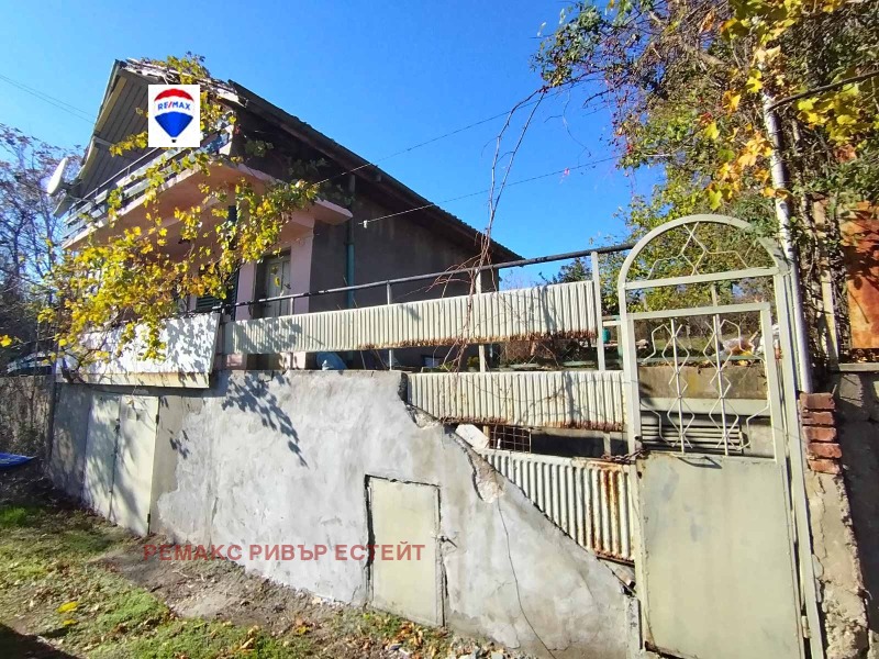 Продава ВИЛА, гр. Русе, Долапите, снимка 8 - Вили - 52224665