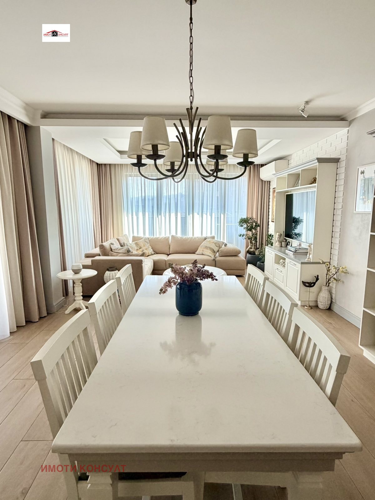 Продава МНОГОСТАЕН, гр. Велико Търново, Център, снимка 4 - Апартаменти - 53765348