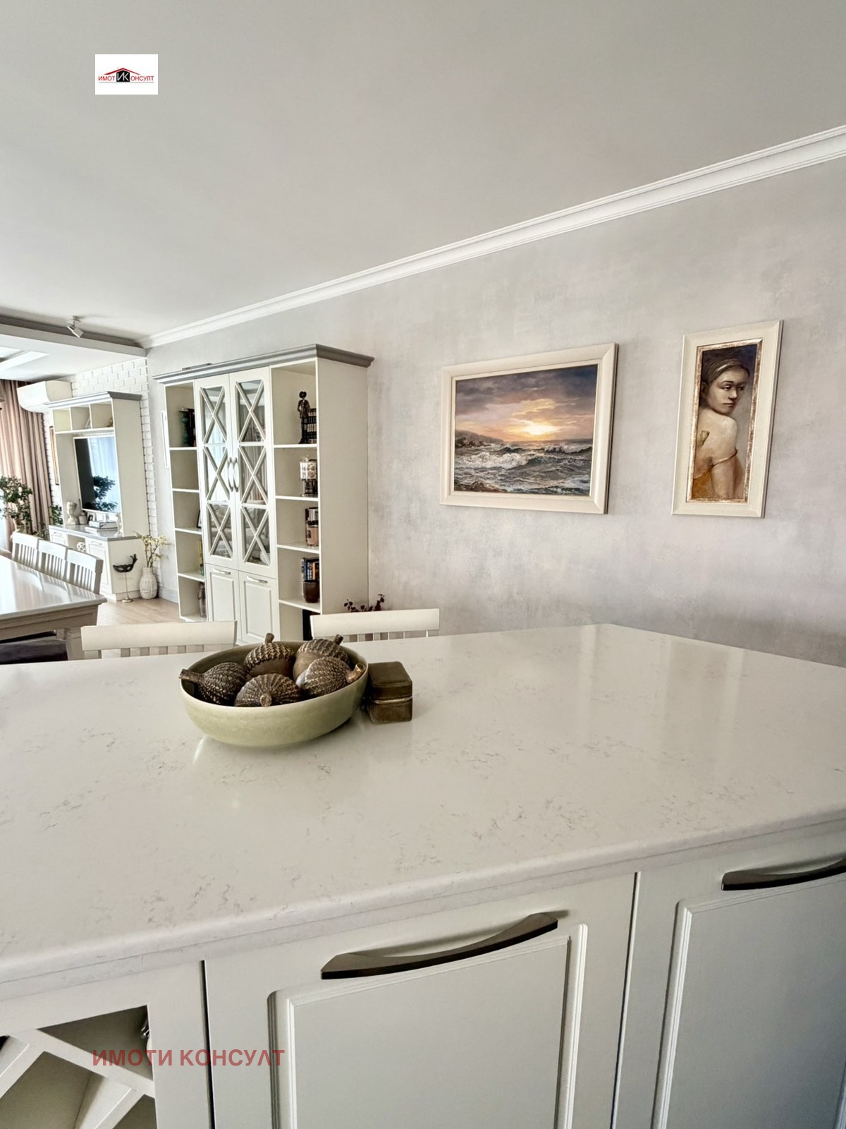 Продава МНОГОСТАЕН, гр. Велико Търново, Център, снимка 6 - Апартаменти - 53765348