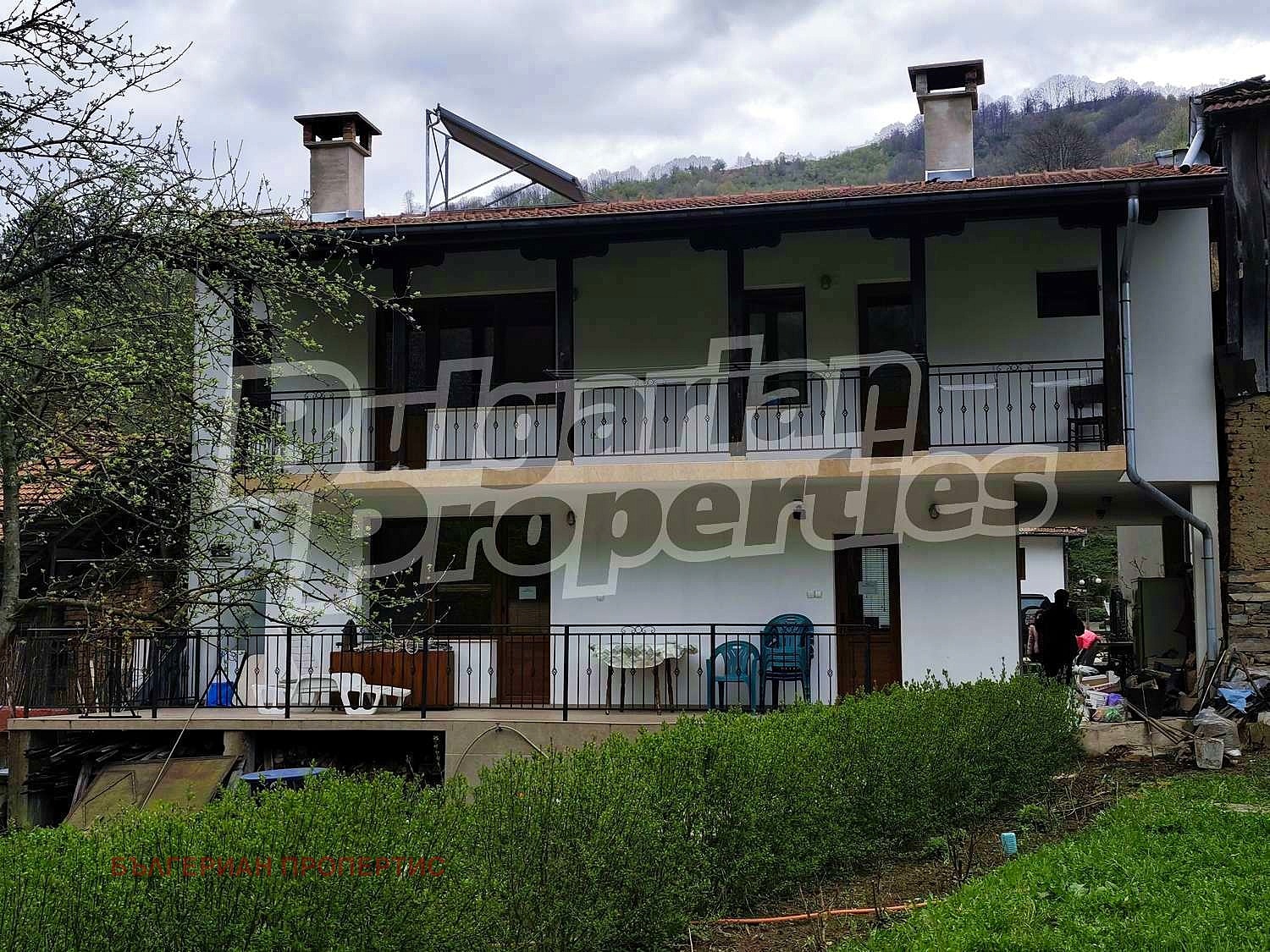 Продава ХОТЕЛ, с. Балканец, област Ловеч, снимка 2 - Хотели - 51058684