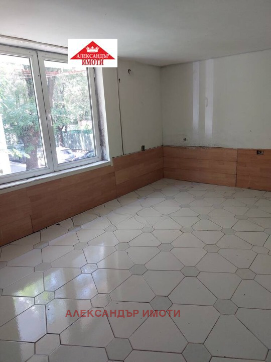 Продава  1-стаен, град София, Банишора • 80 000 € • ID 14425490 — holmes.bg - [1] 