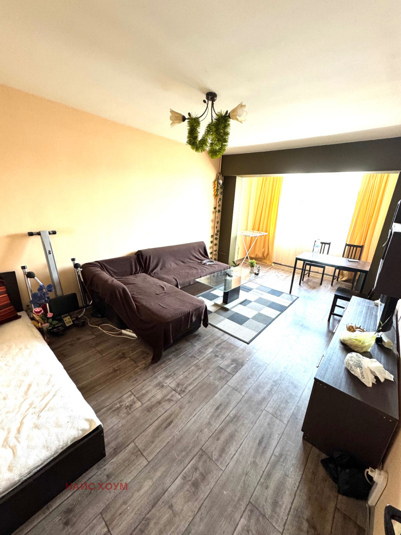 Myytävänä  1 makuuhuone Sofia , Slatina , 55 neliömetriä | 49640193