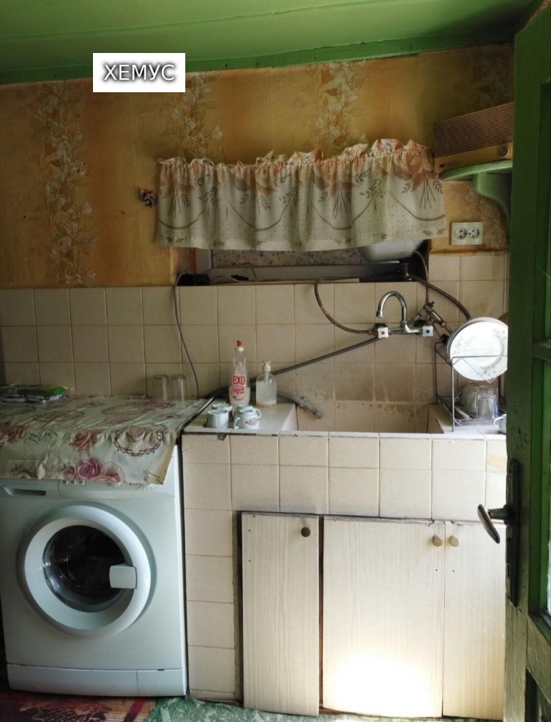Продава  Къща област Разград , с. Юпер , 98 кв.м | 89944383 - изображение [2]