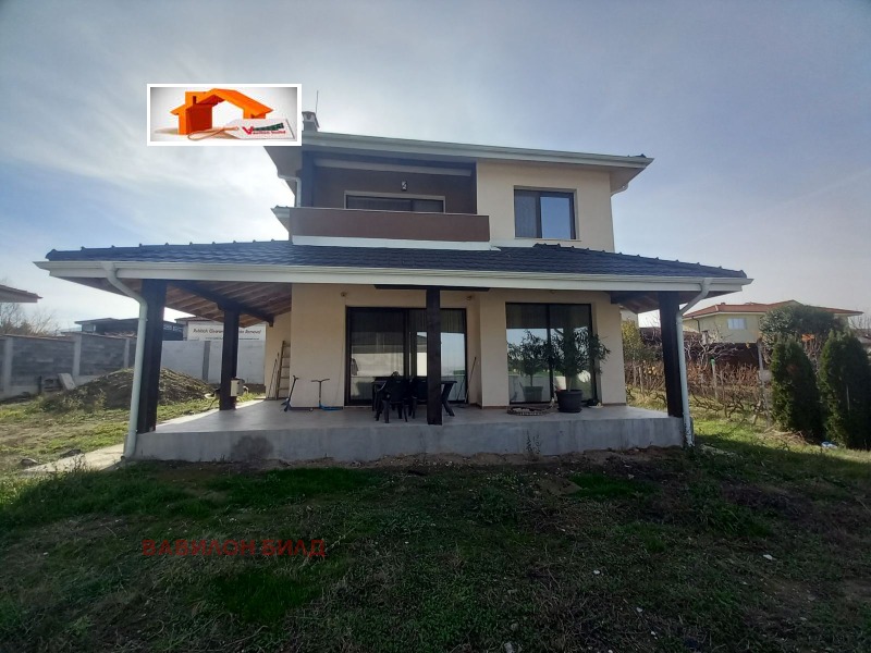 Продава КЪЩА, с. Белащица, област Пловдив