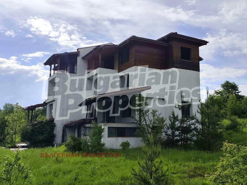Продава  Хотел област Габрово , с. Кръвеник , 2172 кв.м | 99281198 - изображение [4]