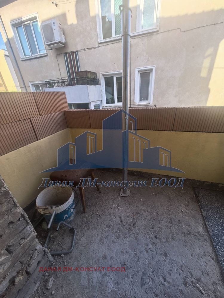 Продава ЕТАЖ ОТ КЪЩА, гр. Шумен, Добруджански, снимка 8 - Етаж от къща - 52450435