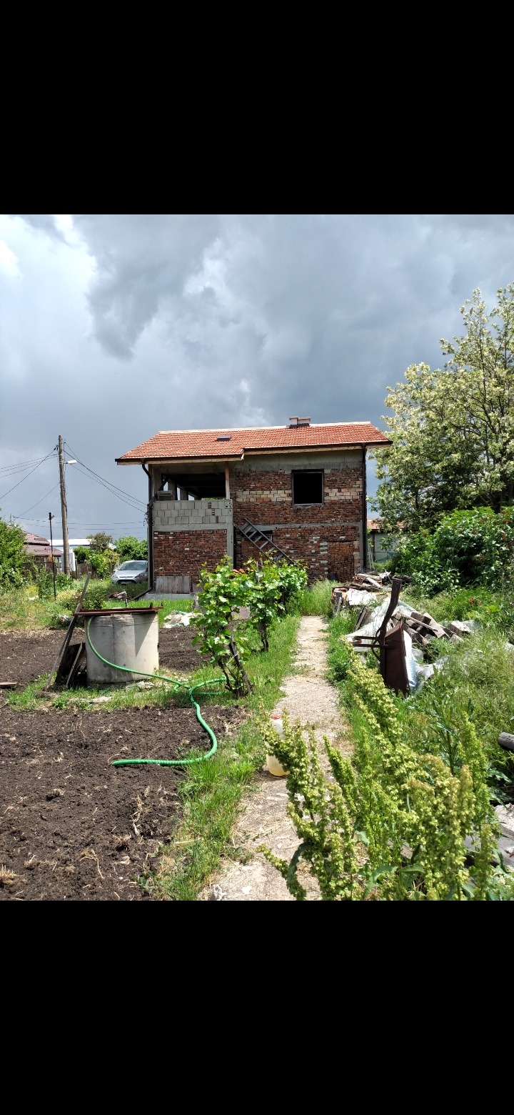 Продава КЪЩА, гр. София, с. Волуяк