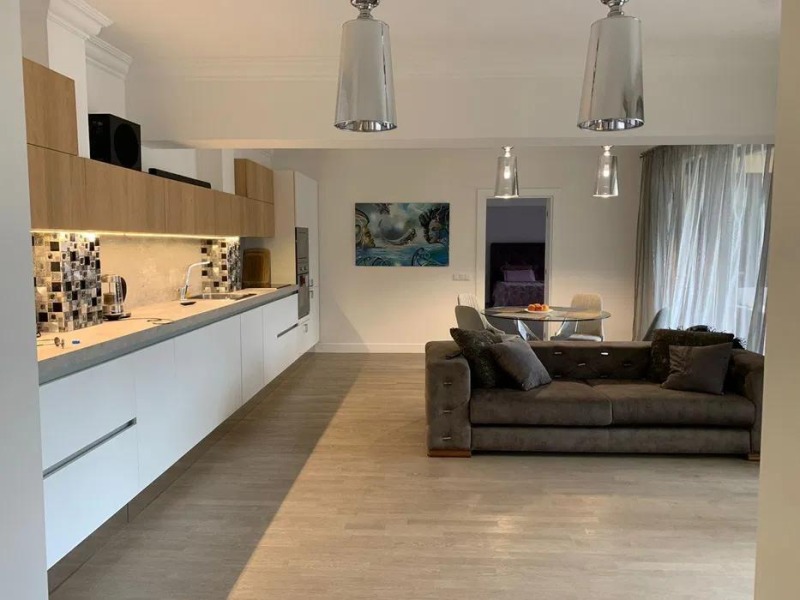 Продава 3-СТАЕН в град Варна, к.к. Златни пясъци - 160 кв.м / 325 000 € » 635 644.75 лв., ТИТАН ПРОПЪРТИС ВАРНА