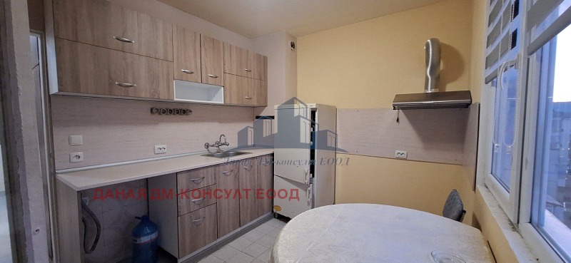 Продава 3-СТАЕН, гр. Шумен, Тракия, снимка 3 - Апартаменти - 52620344