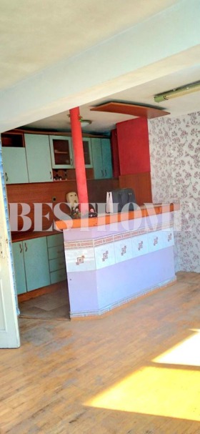 1 Schlafzimmer Zimno kino Trakija, Warna