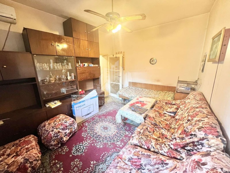 For Sale  1 bedroom Plovdiv , Tsentar , 56 sq.m | 10554408 - image [2]