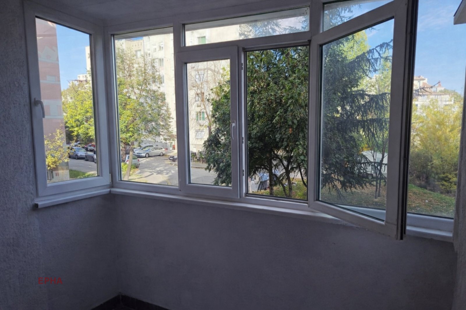 Продава МНОГОСТАЕН, гр. Хасково, Бадема, снимка 3 - Апартаменти - 54063792