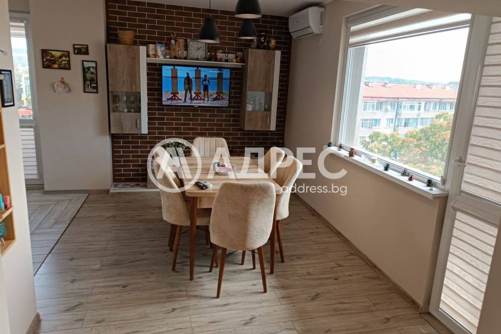 Продава МНОГОСТАЕН, гр. Разград, Център, снимка 2 - Апартаменти - 55830189