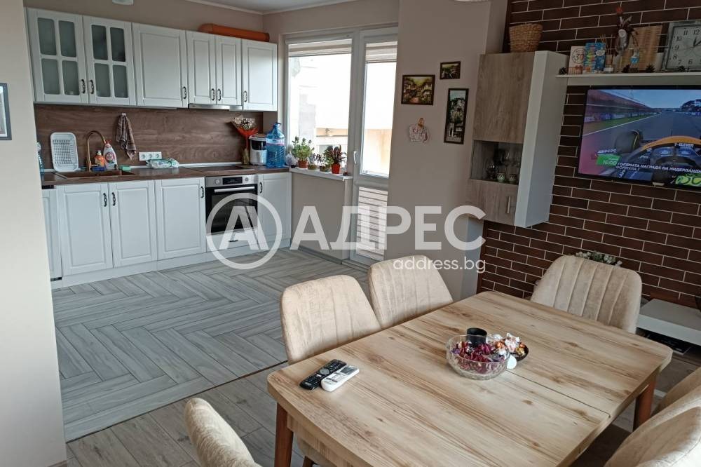 Продава МНОГОСТАЕН, гр. Разград, Център