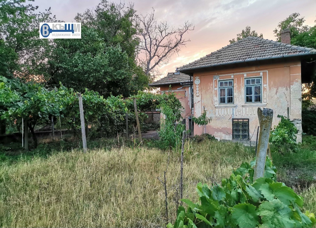 Продава КЪЩА, с. Куцина, област Велико Търново, снимка 2 - Къщи - 51603764