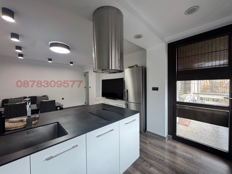 Продава 4-СТАЕН, гр. Русе, Център, снимка 6 - Апартаменти - 52783291