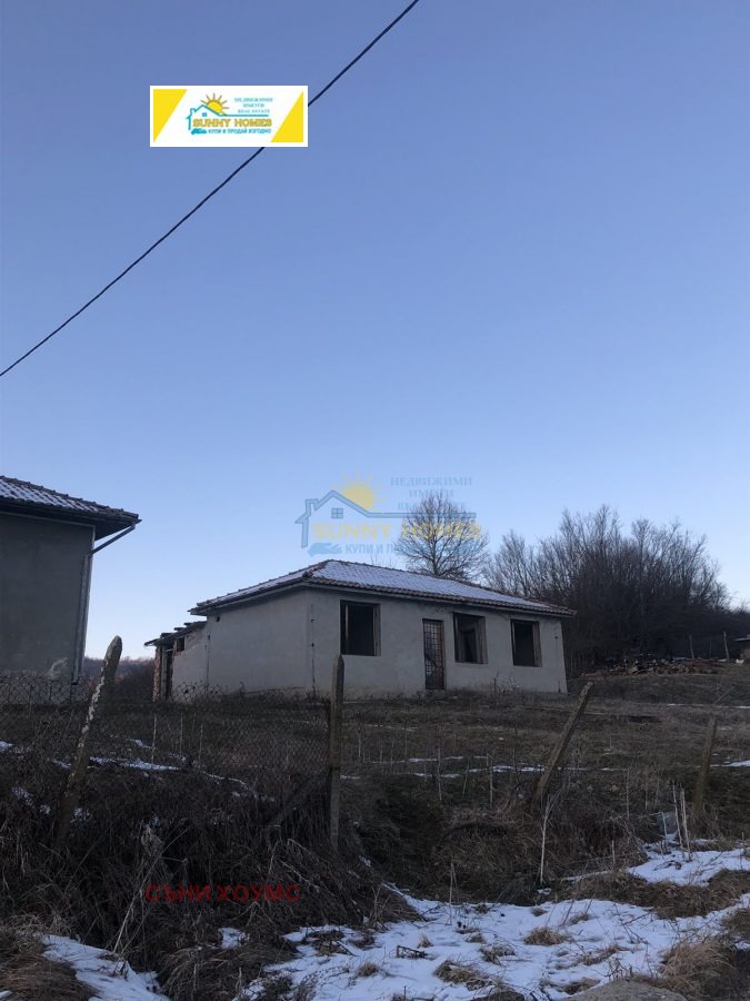 Продава КЪЩА, с. Беброво, област Велико Търново, снимка 2 - Къщи - 46442122