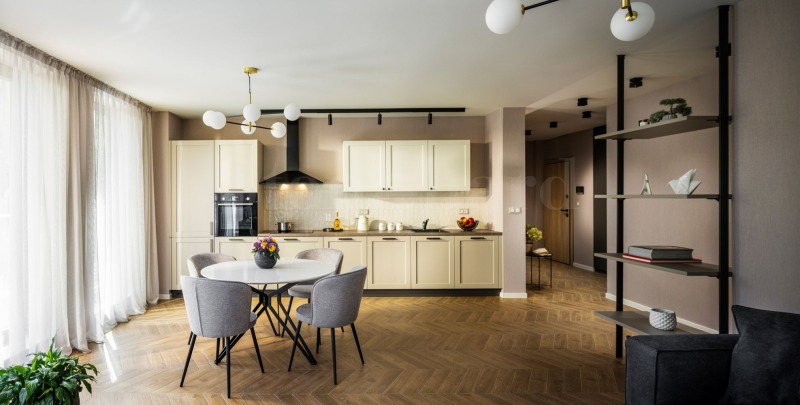 Продава 3-СТАЕН в град Пловдив, Кършияка - 128 кв.м / 383 049 € » 749 178.73 лв., СТОУНХАРД ПРЕМИЪР В СТРАНАТА И ЧУЖБИНА