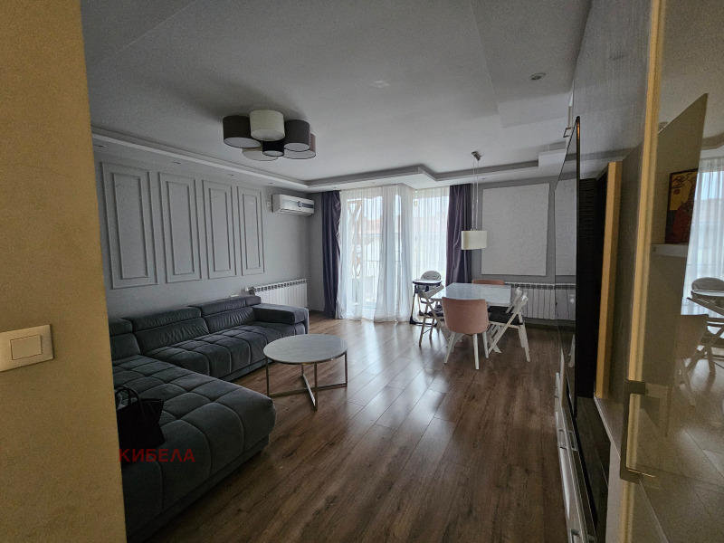 Продава  4-стаен град Плевен , Идеален център , 135 кв.м | 82539140 - изображение [4]