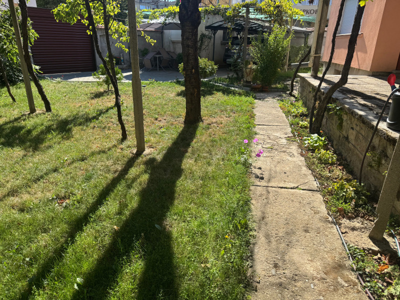 Till salu  Hus Golv region Stara Zagora , Kazanlak , 250 kvm | 28630136 - bild [8]