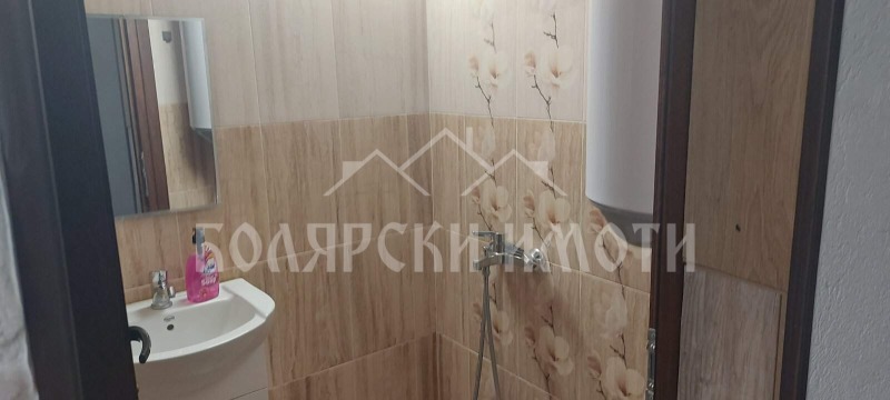 Продава КЪЩА, гр. Велико Търново, Център, снимка 15 - Къщи - 48626551