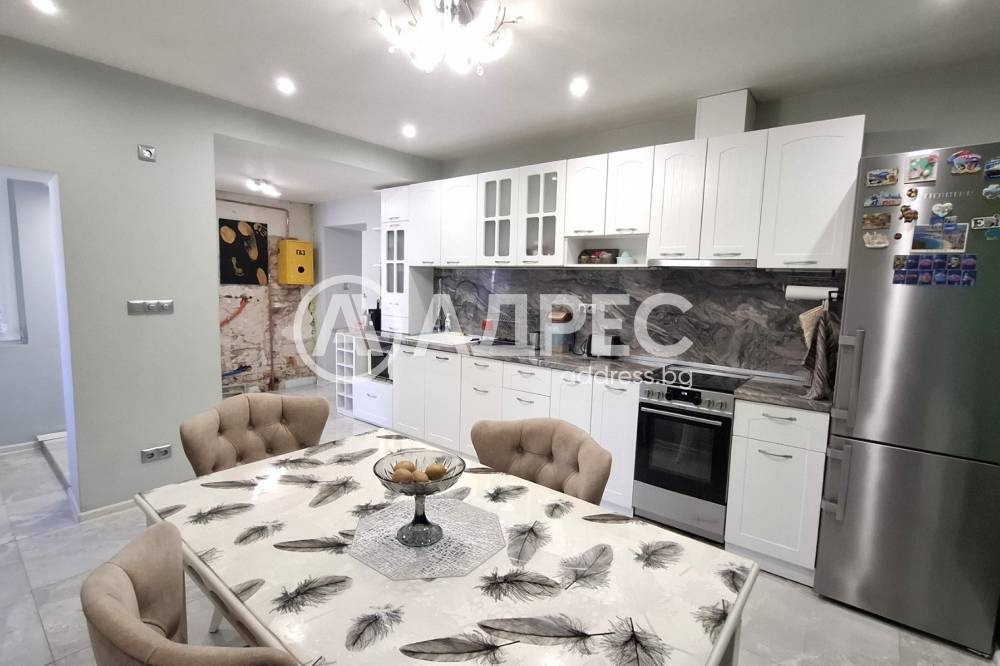 Продава КЪЩА, гр. Севлиево, област Габрово, снимка 9 - Къщи - 54051817