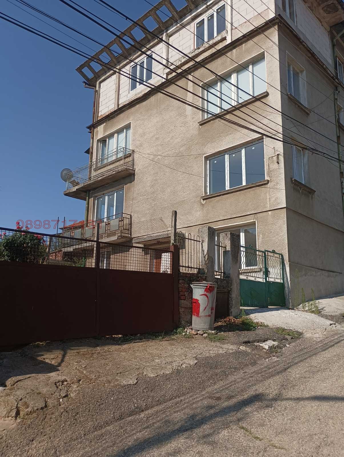 Продава КЪЩА, гр. Лом, област Монтана