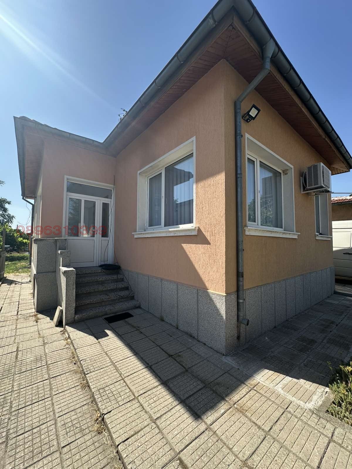 Продава КЪЩА, с. Маноле, област Пловдив