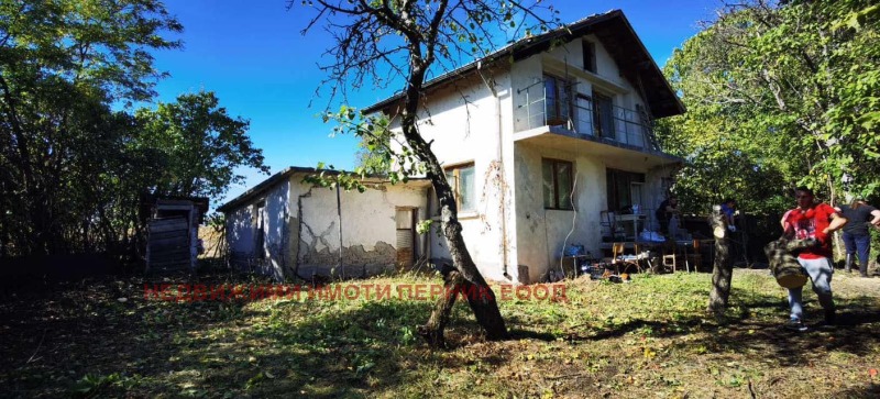 Продава КЪЩА в област Перник, с. Расник - 60 кв.м / 47 000 € » 91 924.01 лв., НЕДВИЖИМИ ИМОТИ ПЕРНИК ЕООД