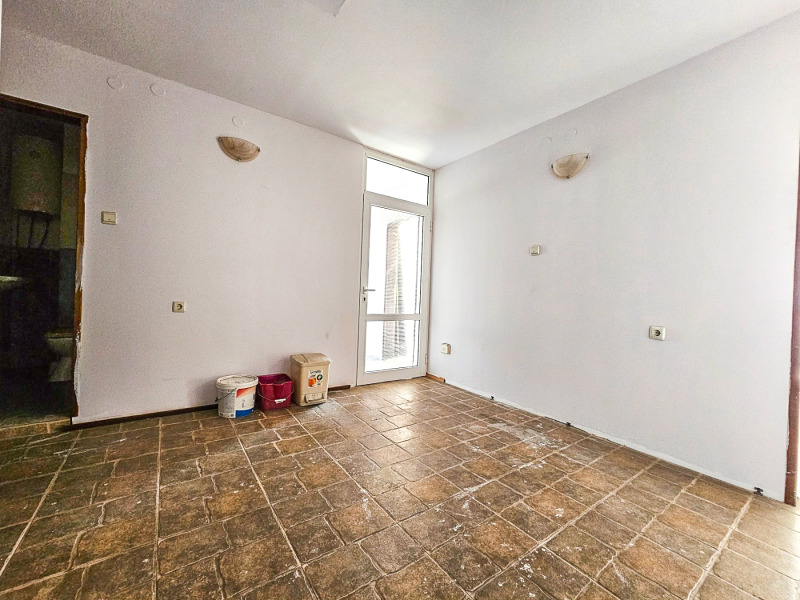 Продава МНОГОСТАЕН, гр. Ахелой, област Бургас, снимка 3 - Апартаменти - 52655428