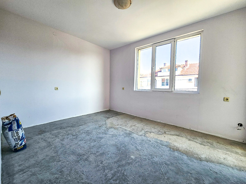 Продава МНОГОСТАЕН, гр. Ахелой, област Бургас, снимка 8 - Апартаменти - 52655428