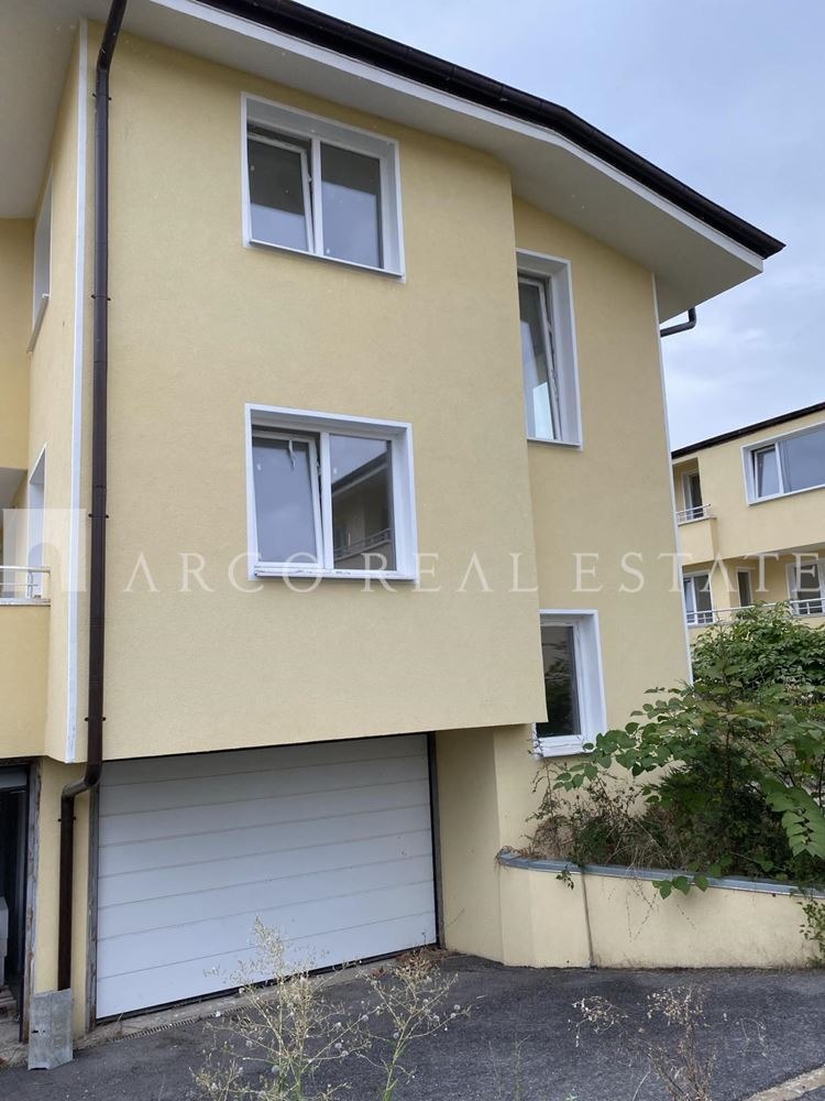 Na prodej  Dům Sofia , Manastirski livadi , 179 m2 | 25590436