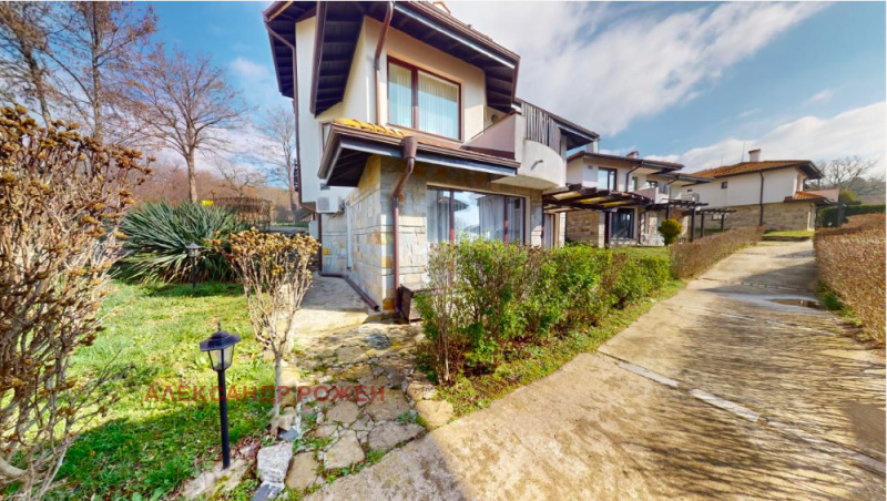 Продава 3-СТАЕН в област Бургас, с. Кошарица - 96 кв.м / 96 000 € » 187 759.68 лв., АЛЕКСАНДР РОЖЕН