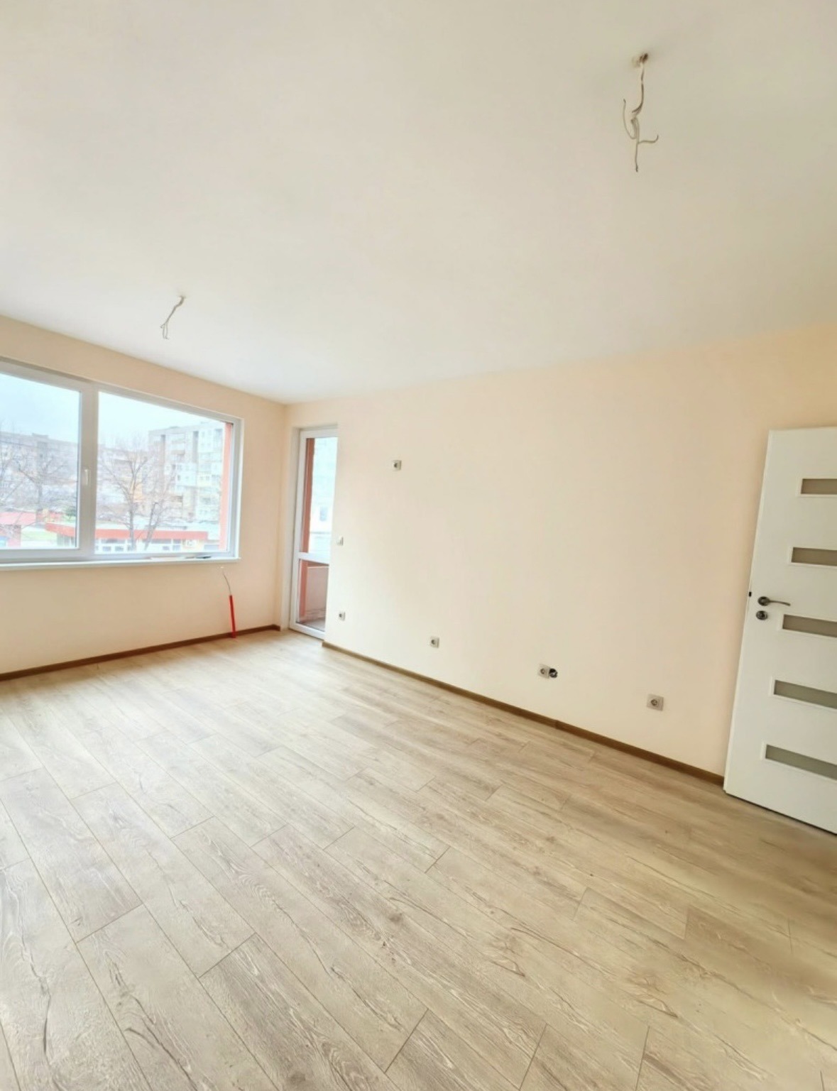 Продава 3-СТАЕН, гр. Перник, Мошино, снимка 2 - Апартаменти - 53621880