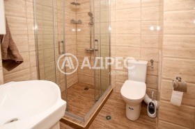 Продава 3-стаен град София Сердика - [1] 