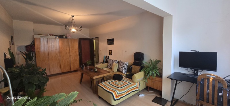Продава  4-стаен град София , Дружба 2 , 135 кв.м | 72291868