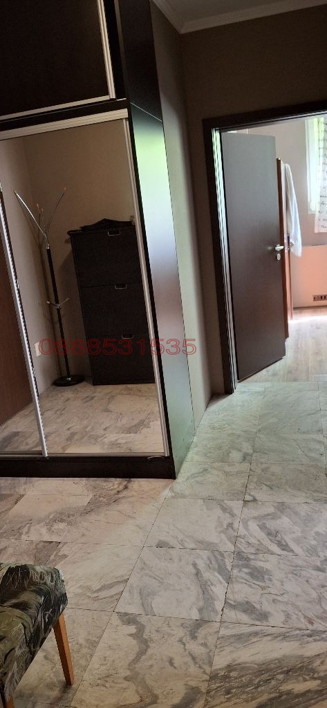 Продава МНОГОСТАЕН, гр. София, Лагера, снимка 4 - Апартаменти - 54653676
