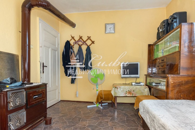 Продава КЪЩА, гр. Шумен, Дивдядово, снимка 3 - Къщи - 52602414