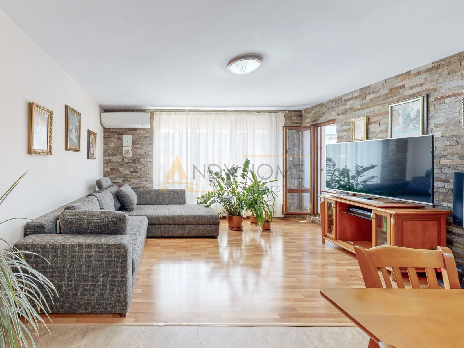 Продава МНОГОСТАЕН, гр. Бургас, Лазур