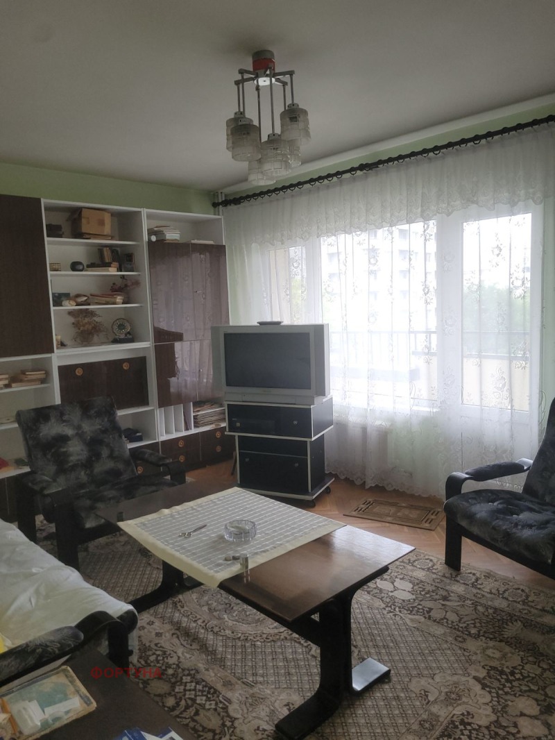 Продава  3-стаен град Русе , Възраждане , 98 кв.м | 76758078 - изображение [4]