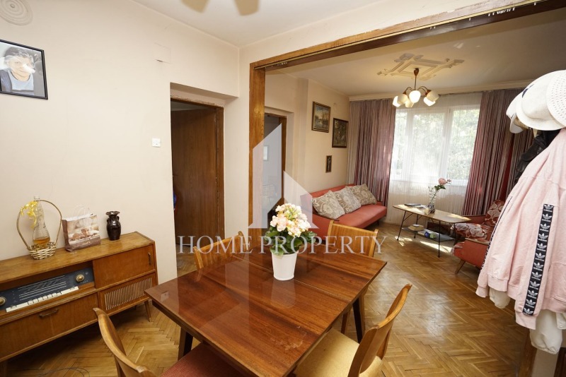 Продава  Етаж от къща, град София, Бенковски •  159 500 EUR • ID 39331947 — holmes.bg - [1] 