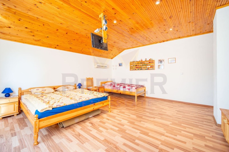 Продава  Къща област Добрич , с. Оброчище , 240 кв.м | 37931891 - изображение [9]