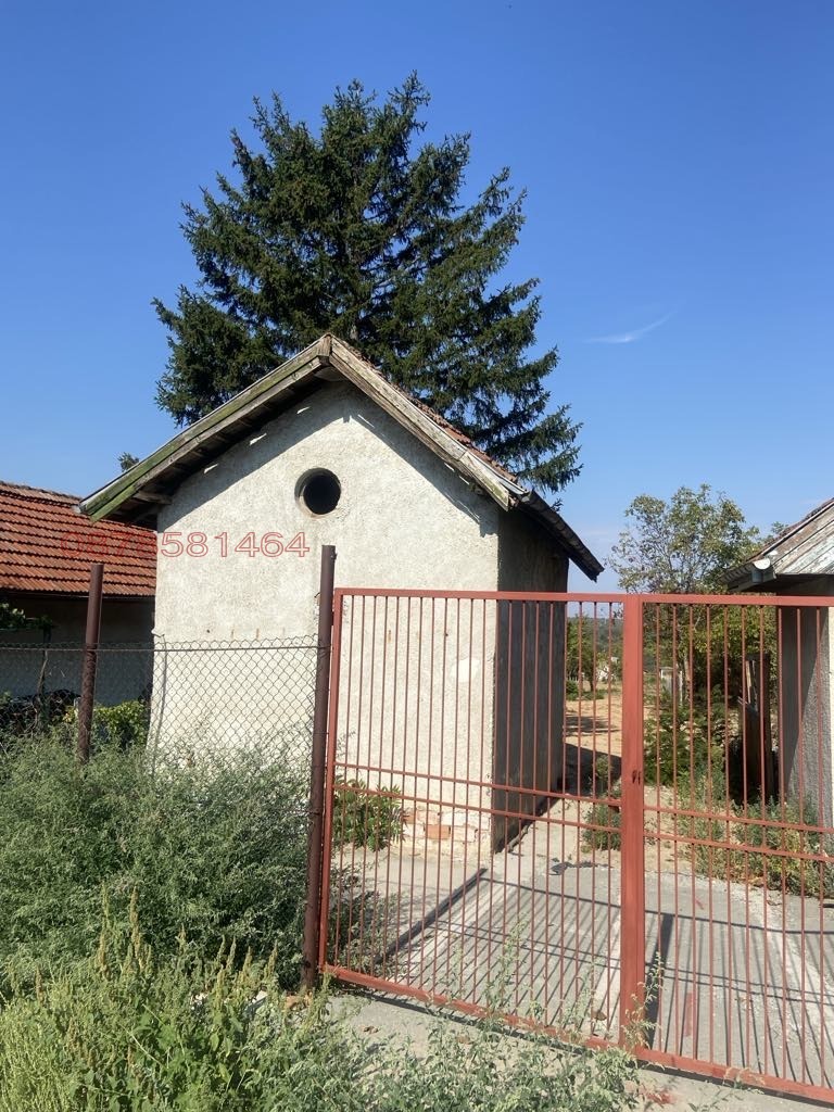 Продава ВИЛА, гр. Плевен, м-т Стражата