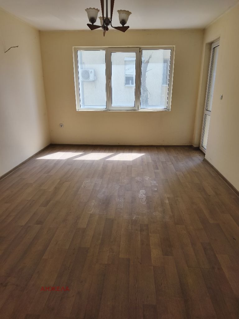 Продава 2-СТАЕН, гр. Пазарджик, Идеален център