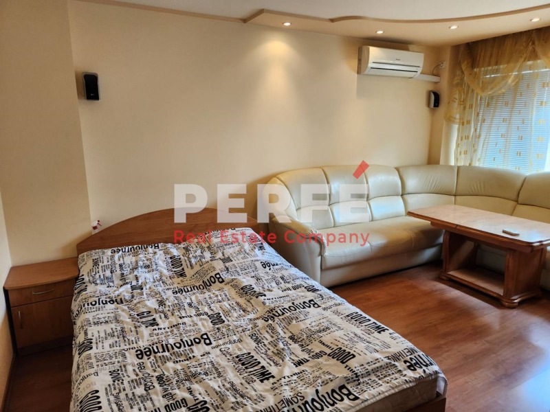 En venta  1 dormitorio Burgas , Slaveykov , 70 metros cuadrados | 59664160 - imagen [2]