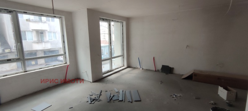 Продава  2-стаен град София , Бъкстон , 72 кв.м | 65309785 - изображение [2]