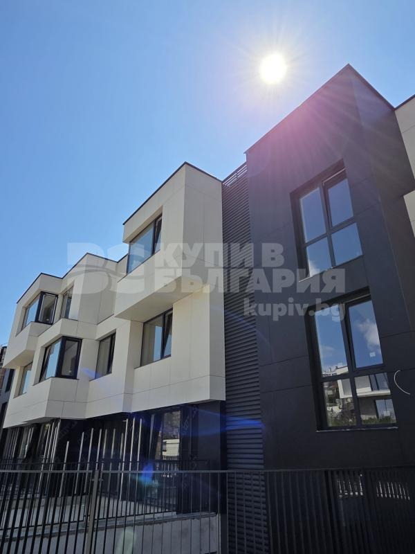 Продава 4-СТАЕН, гр. Варна, Бриз