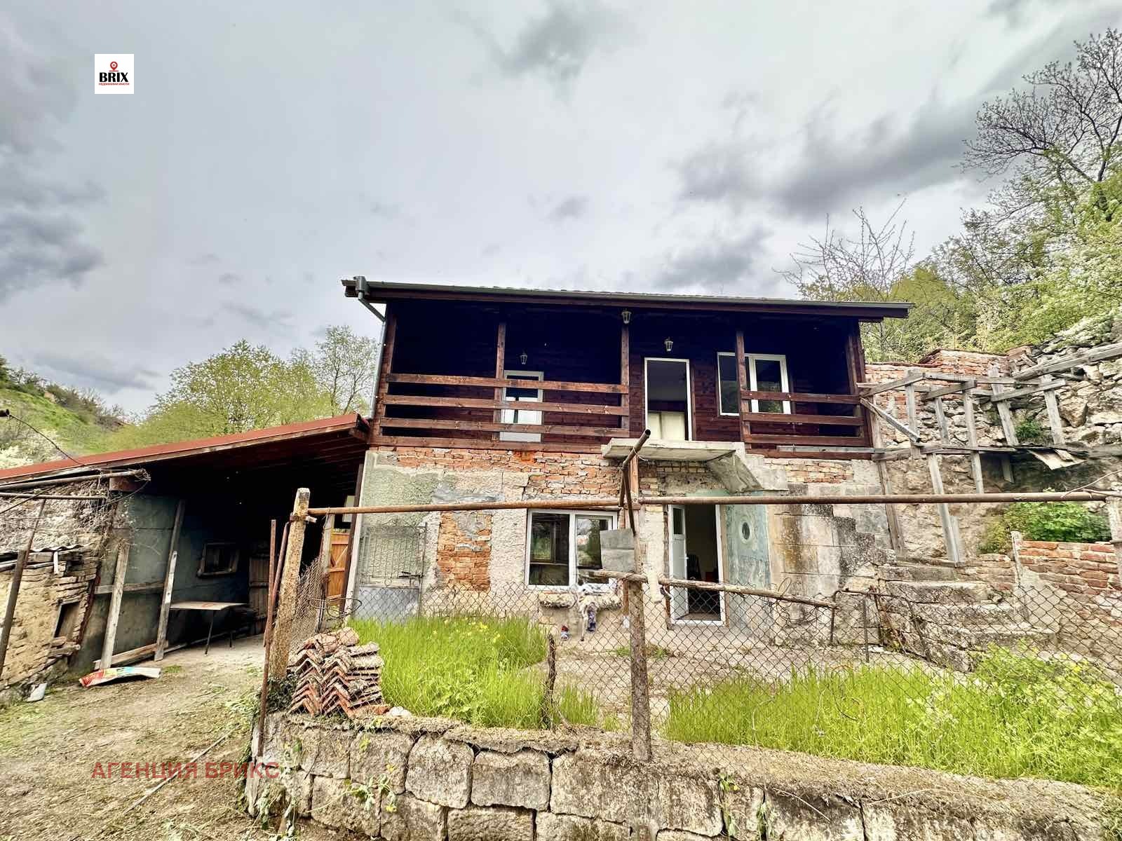 Продава КЪЩА, с. Червен, област Русе