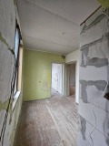 Продава  Етаж от къща град Шумен , Куршун чешма , 81 кв.м | 73406095 - изображение [4]